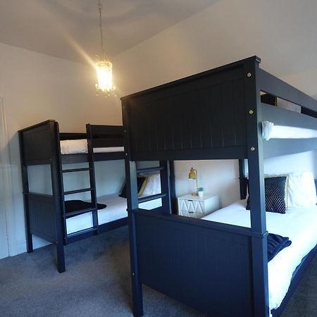 Apartment In Canford Cliffs Close To Sandbanks Beach Poole Buitenkant foto