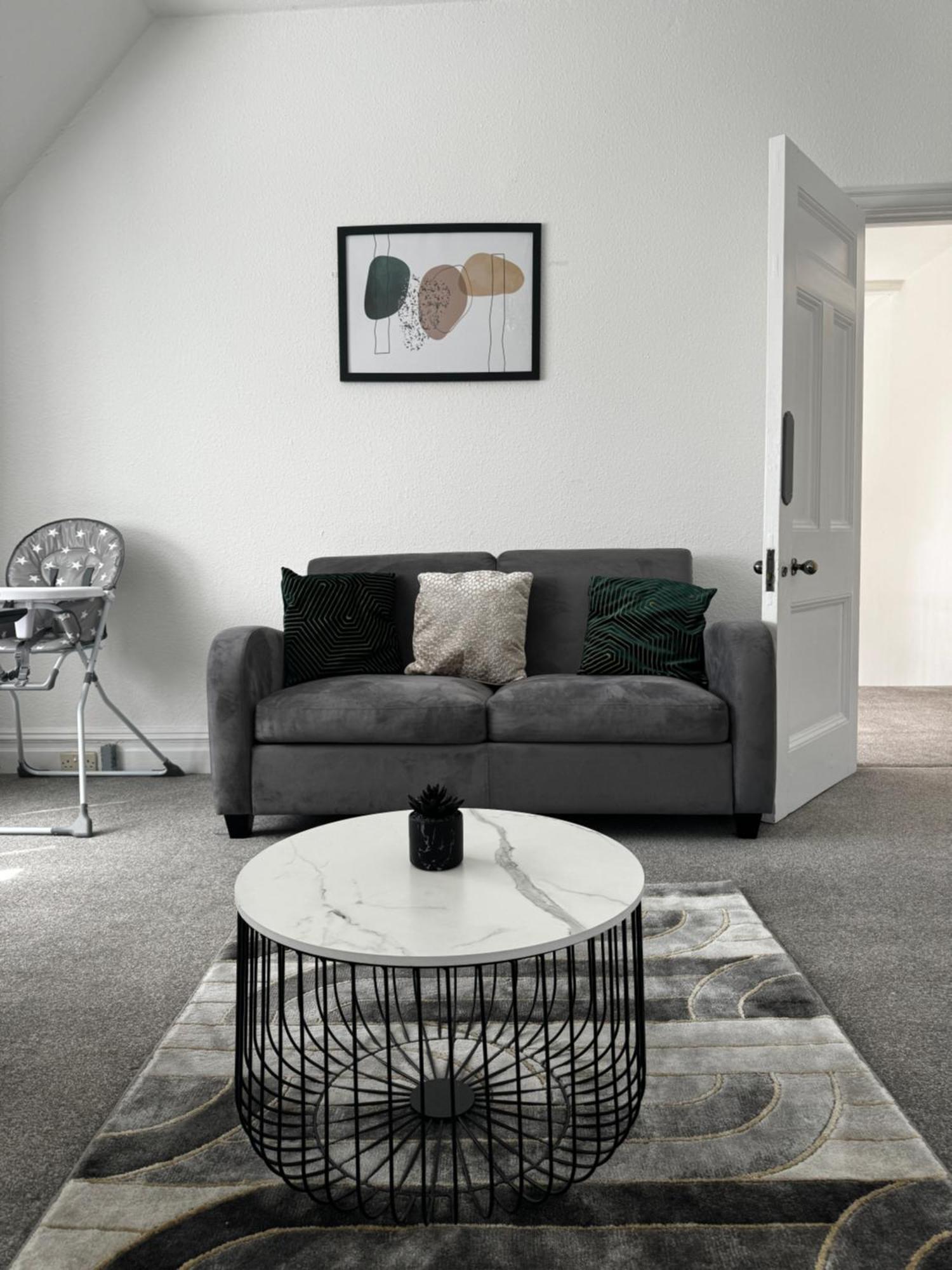 Apartment In Canford Cliffs Close To Sandbanks Beach Poole Buitenkant foto
