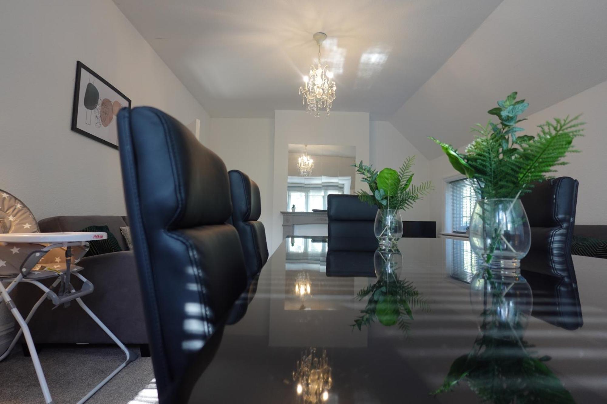 Apartment In Canford Cliffs Close To Sandbanks Beach Poole Buitenkant foto