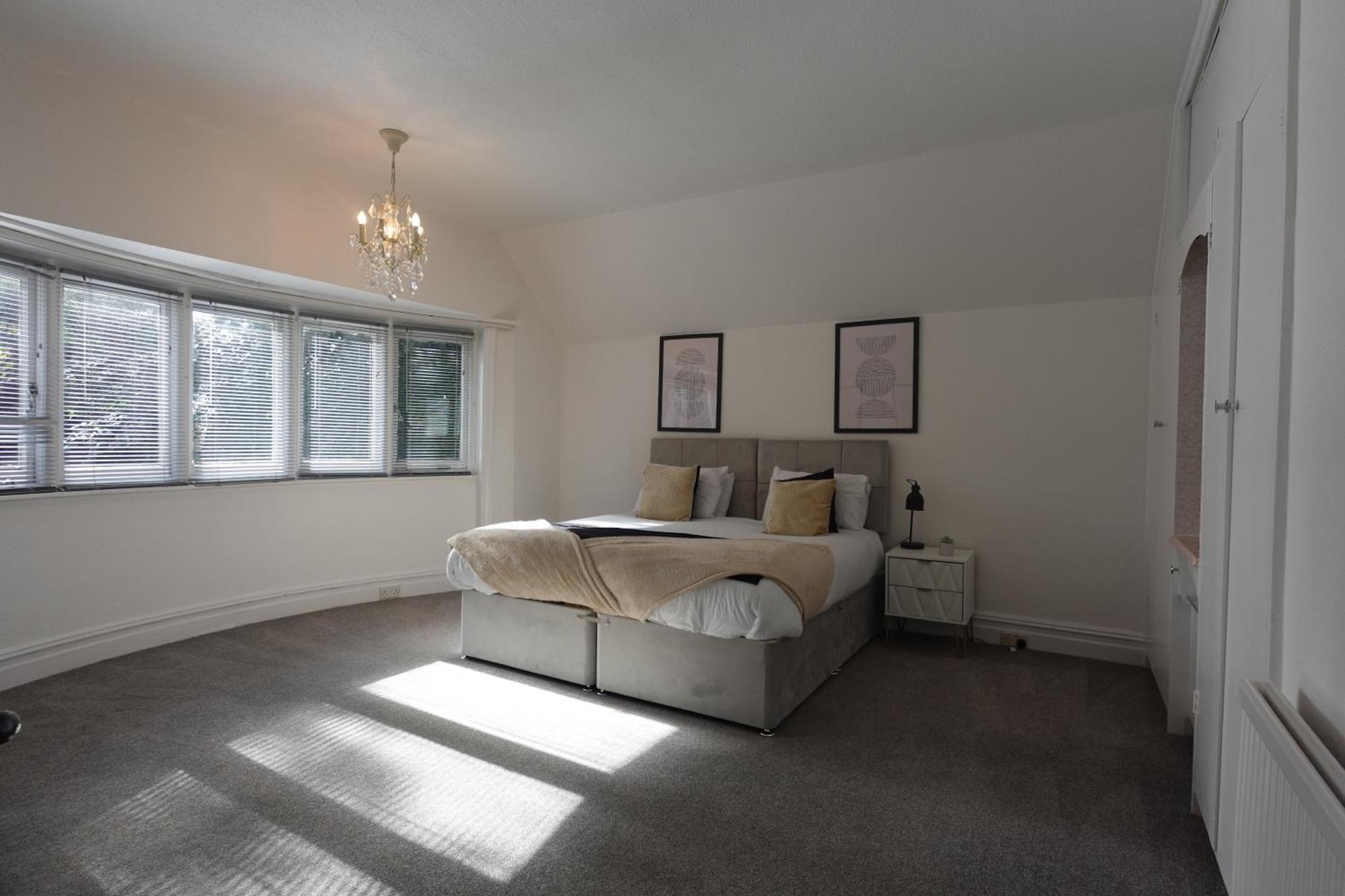 Apartment In Canford Cliffs Close To Sandbanks Beach Poole Buitenkant foto