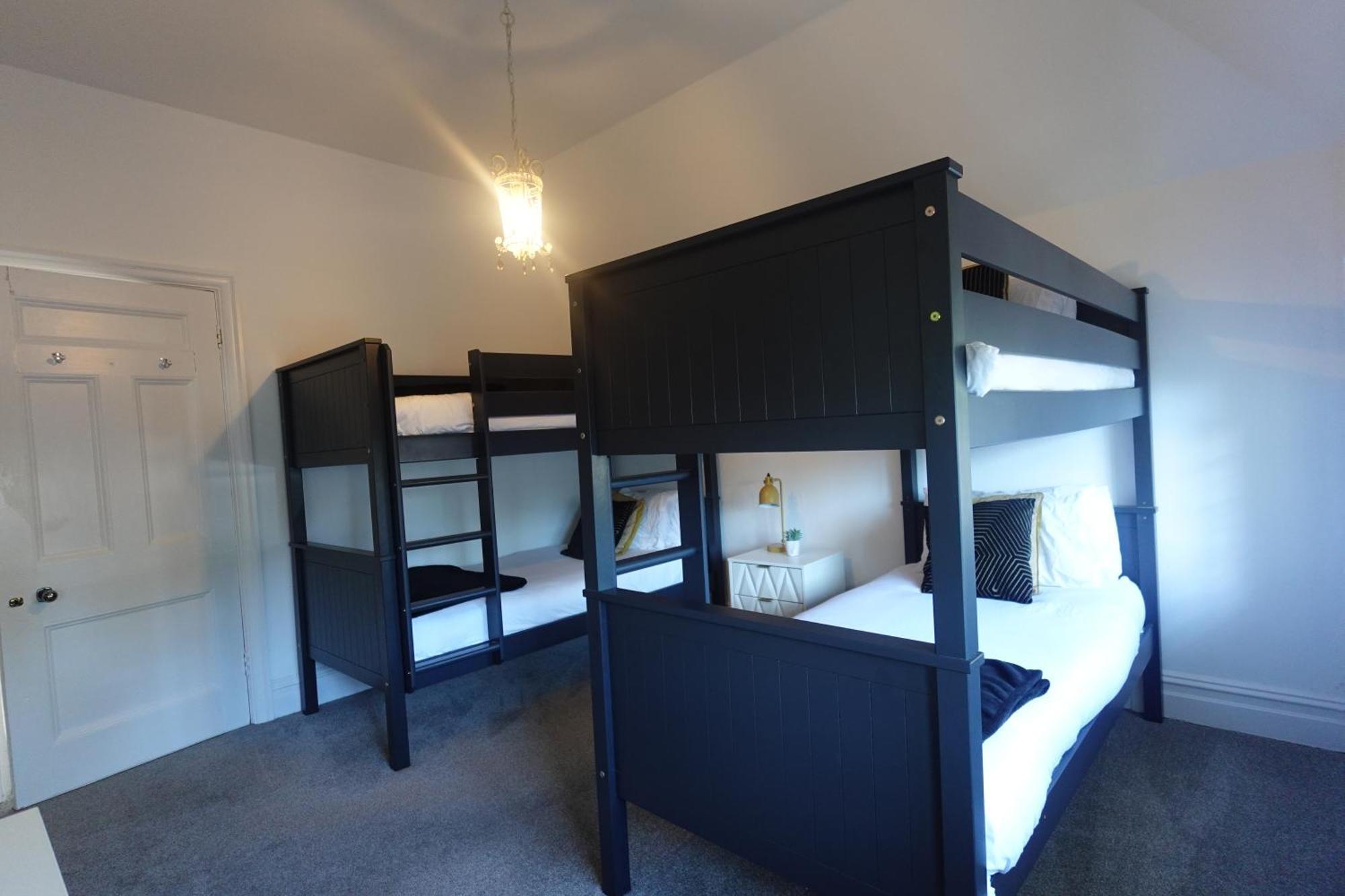 Apartment In Canford Cliffs Close To Sandbanks Beach Poole Buitenkant foto