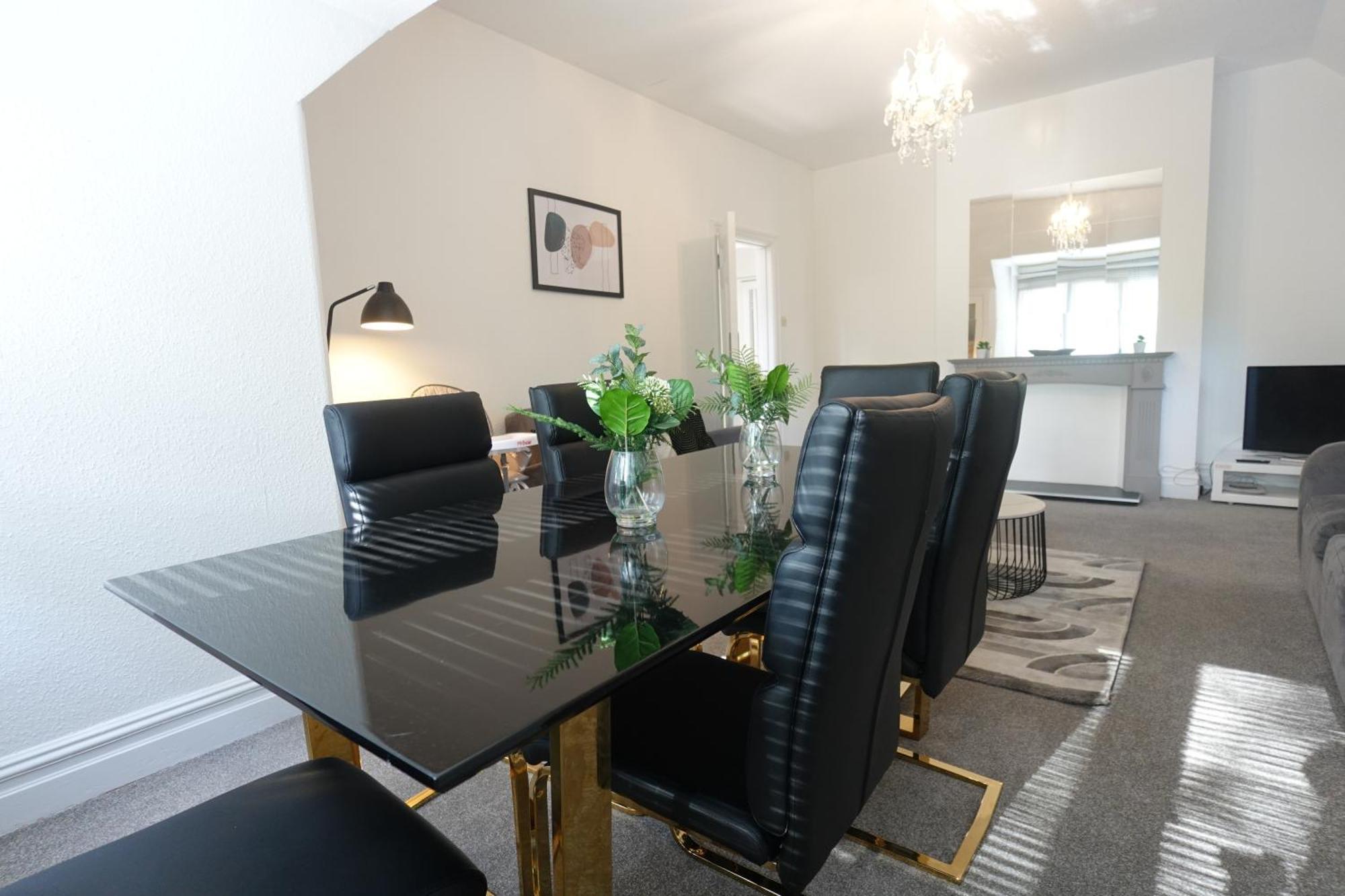 Apartment In Canford Cliffs Close To Sandbanks Beach Poole Buitenkant foto