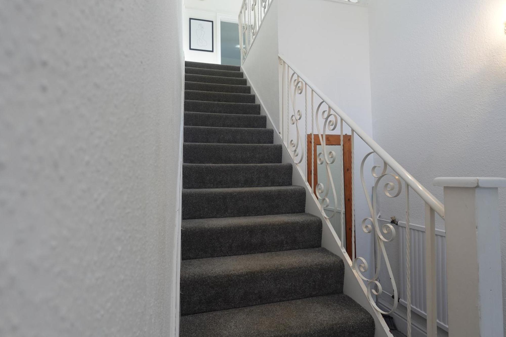 Apartment In Canford Cliffs Close To Sandbanks Beach Poole Buitenkant foto