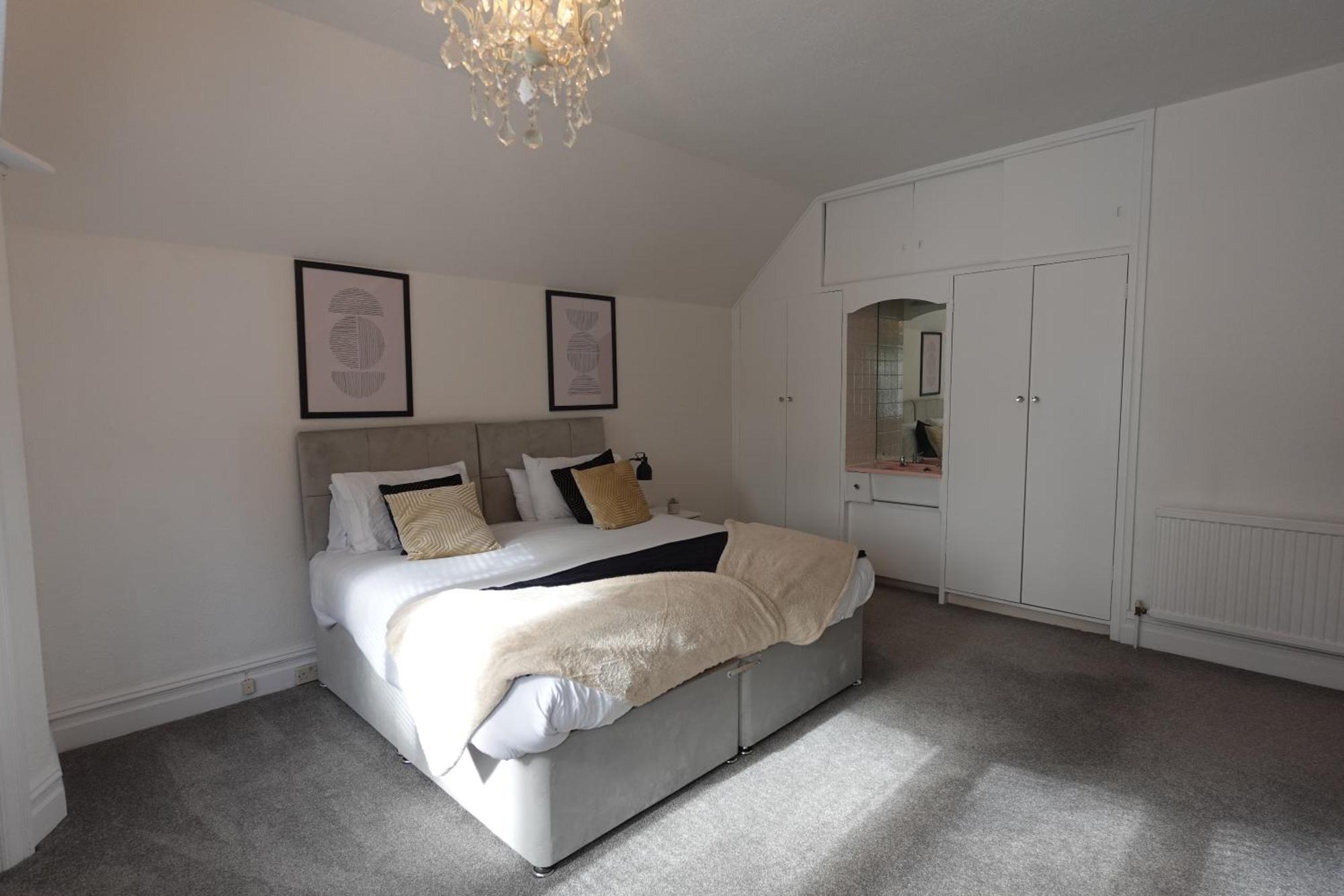 Apartment In Canford Cliffs Close To Sandbanks Beach Poole Buitenkant foto